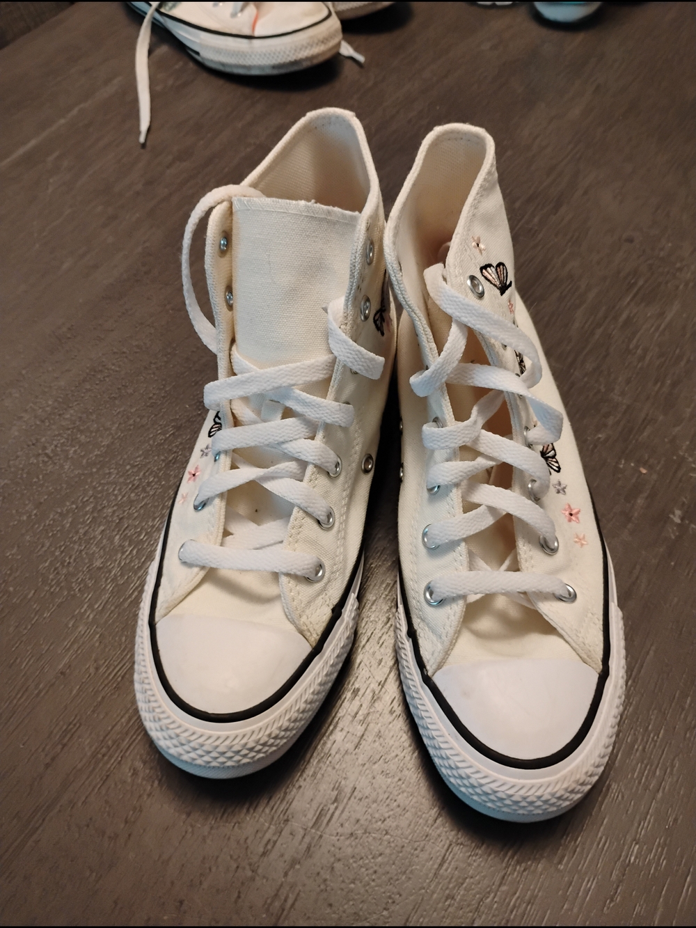 Converse Kids' White High-Top Sneakers with Butterfly Embroidery - Picture 5 of 6